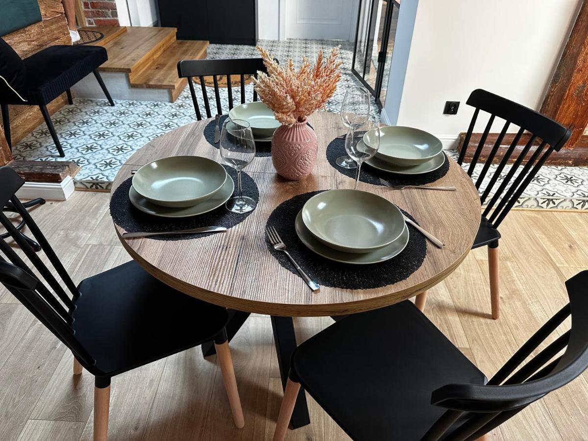 Apartament Miodowy - Darmowy Parking - Klmatyzacja - Wifi Stary Toruń المظهر الخارجي الصورة